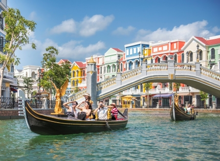 Top 10 địa điểm check-in đẹp nhất tại Phú Quốc khiến giới trẻ “phát sốt”